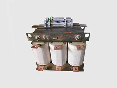 三(sān)相大電流(liu)變壓器